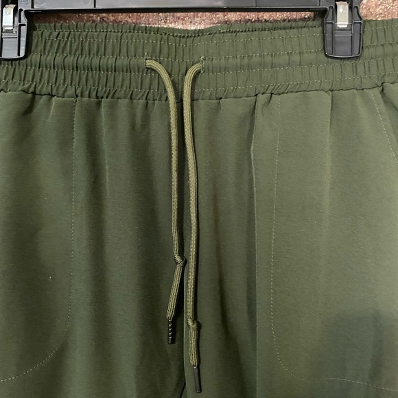 Embrace Life Athleisure Capri Pants - Picture 5 of 8